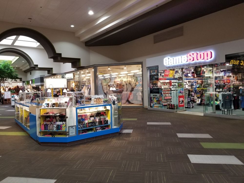 CHICO MARKETPLACE: 1950 E 20th St, Chico, CA 95928